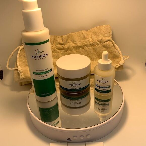 New Skin Kushion by Monat Skincare Bundle with Drawstring Bag - Picture 1 of 7